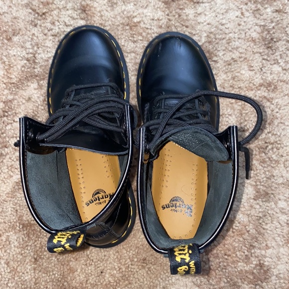 Dr. Martens 1460 Smooth Leather Lace Up Boots - Picture 6 of 6
